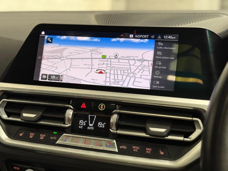 BMW 3 SERIES
