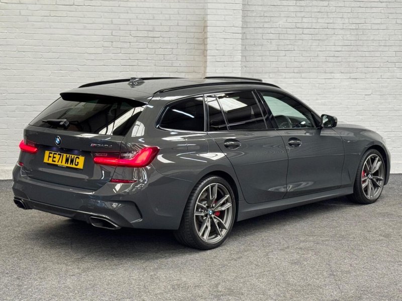 BMW 3 SERIES