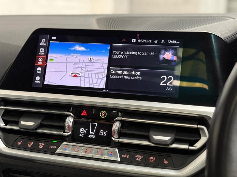 BMW 3 SERIES
