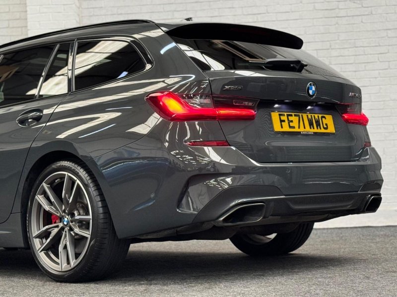 BMW 3 SERIES